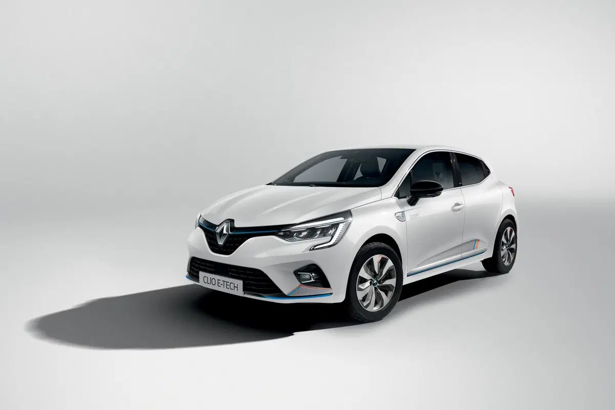 Renault Clio E-Tech Hybrid: la compatta francese diventa ibrida (14)