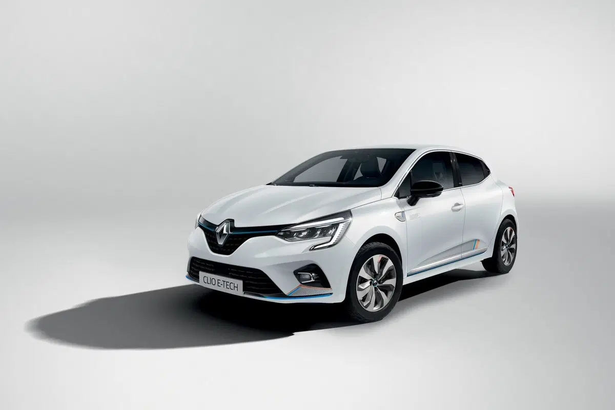 Renault Clio E-Tech Hybrid: la compatta francese diventa ibrida (19)