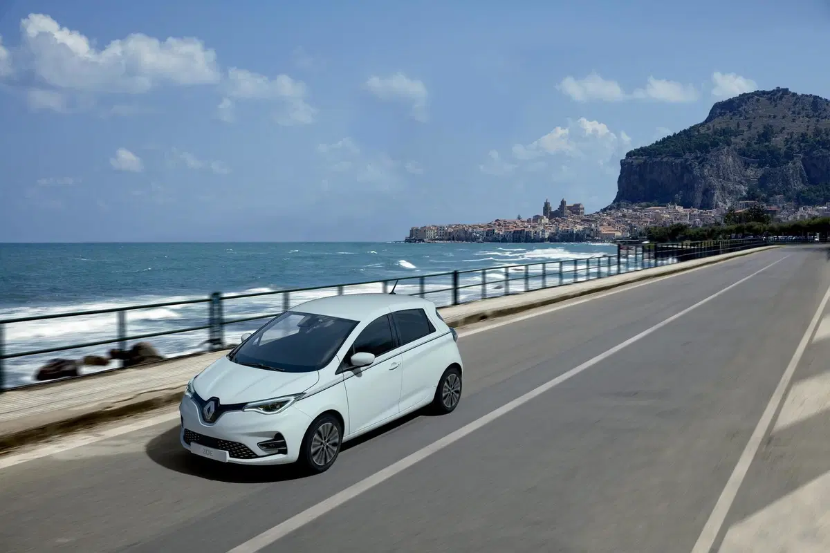 Renault Zoe Riviera: special edition che si ispira all'oceano (6)