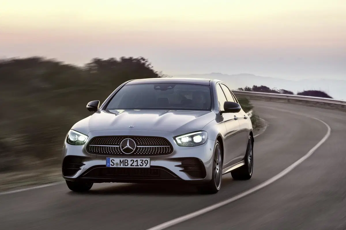 Mercedes Classe E 2020: restyling per la berlina tedesca