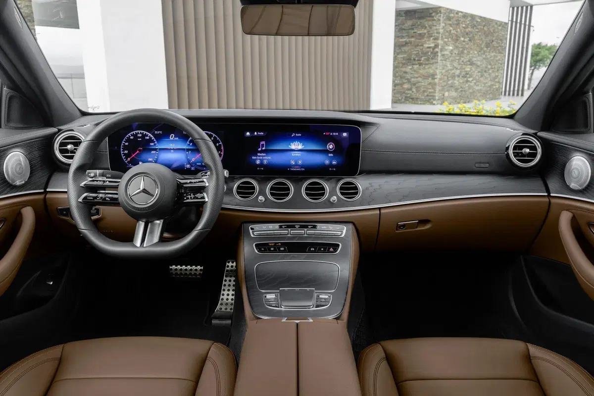Mercedes Classe E 2020: restyling per la berlina tedesca (7)