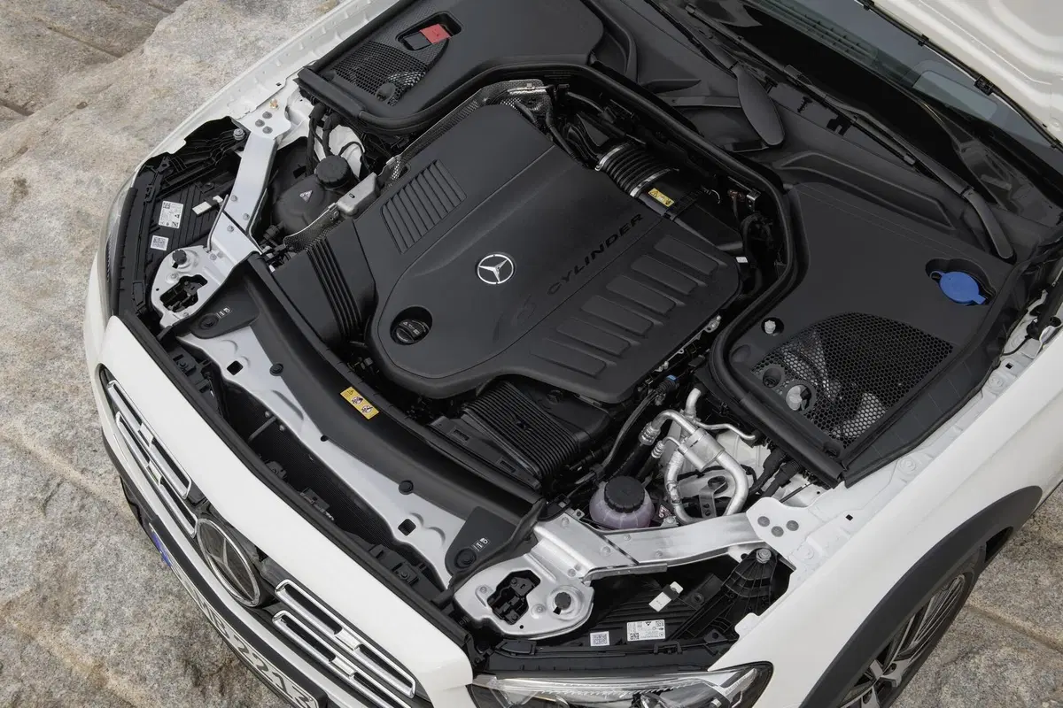 Mercedes Classe E 2020: restyling per la berlina tedesca (9)