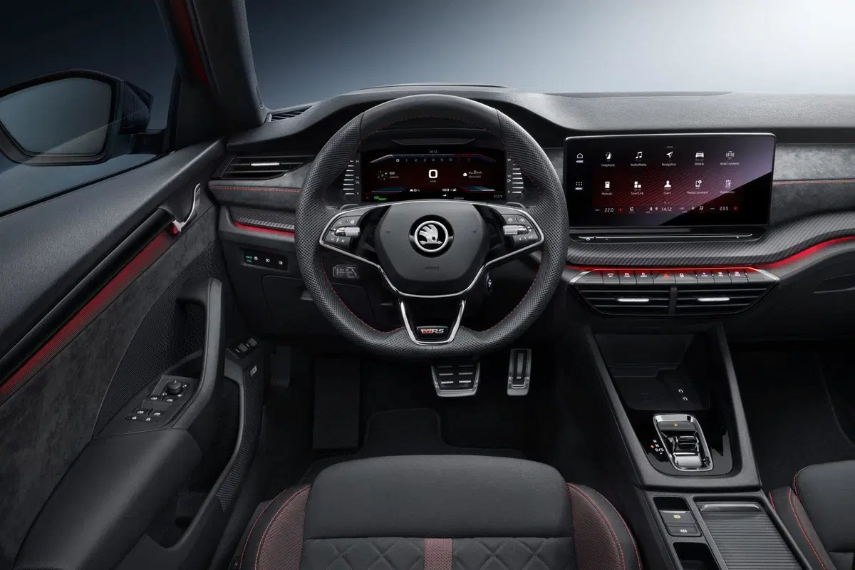 Skoda Octavia RS iV: sportiva da 245 CV e 60 km in elettrico (22)
