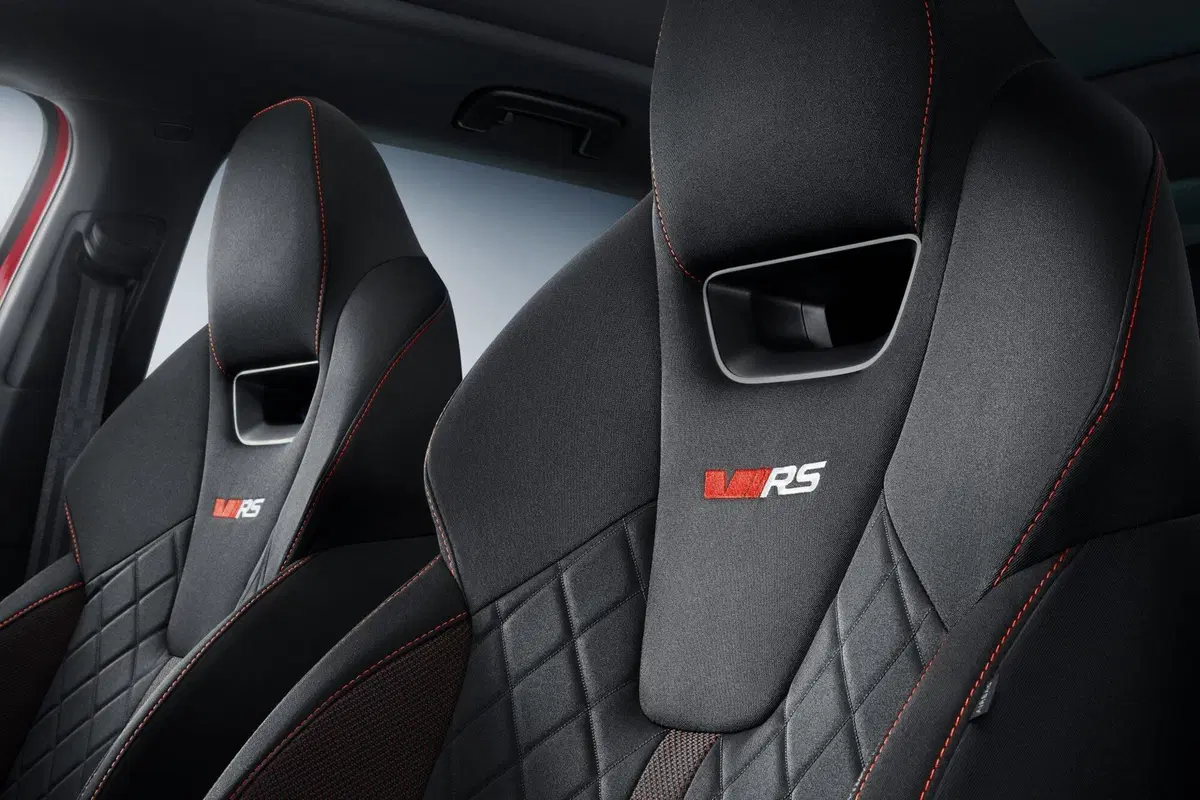 Skoda Octavia RS iV: sportiva da 245 CV e 60 km in elettrico (5)