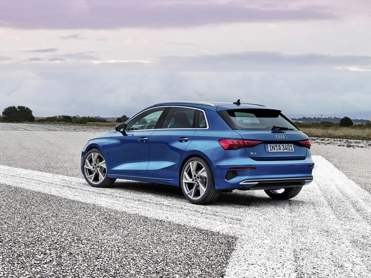 Nuova Audi A3 Sportback 2020: ecco il listino prezzi da configuratore online per TDI e TFSI (7)