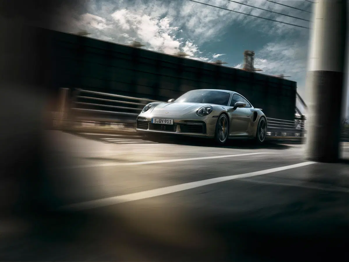 Nuova Porsche 911 Turbo S: 650CV e 0-100 in 2.7s possono bastare?  (7)