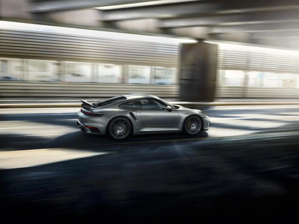 Nuova Porsche 911 Turbo S: 650CV e 0-100 in 2.7s possono bastare?  (2)