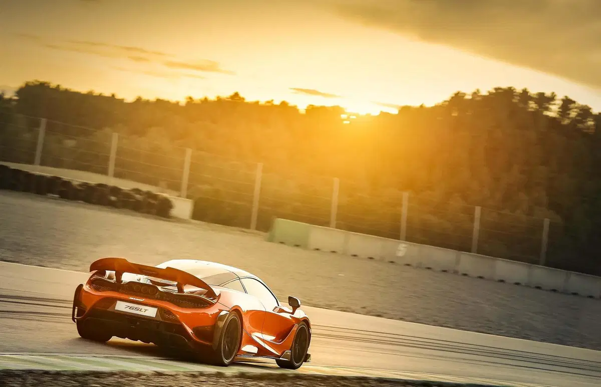 McLaren 765LT: derivata dalla Formula 1 (7)