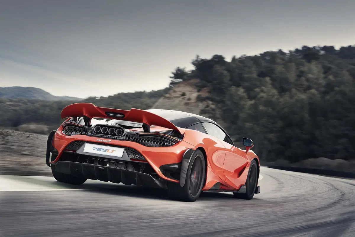 McLaren 765LT: derivata dalla Formula 1 (3)
