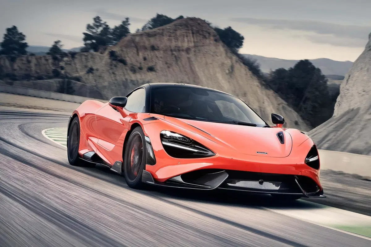 McLaren 765LT: derivata dalla Formula 1 (12)