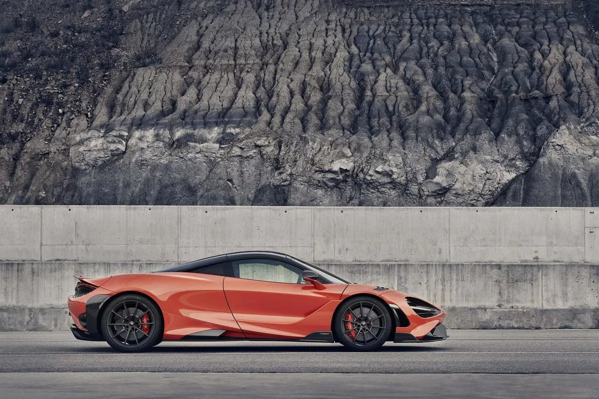 McLaren 765LT: derivata dalla Formula 1 (18)