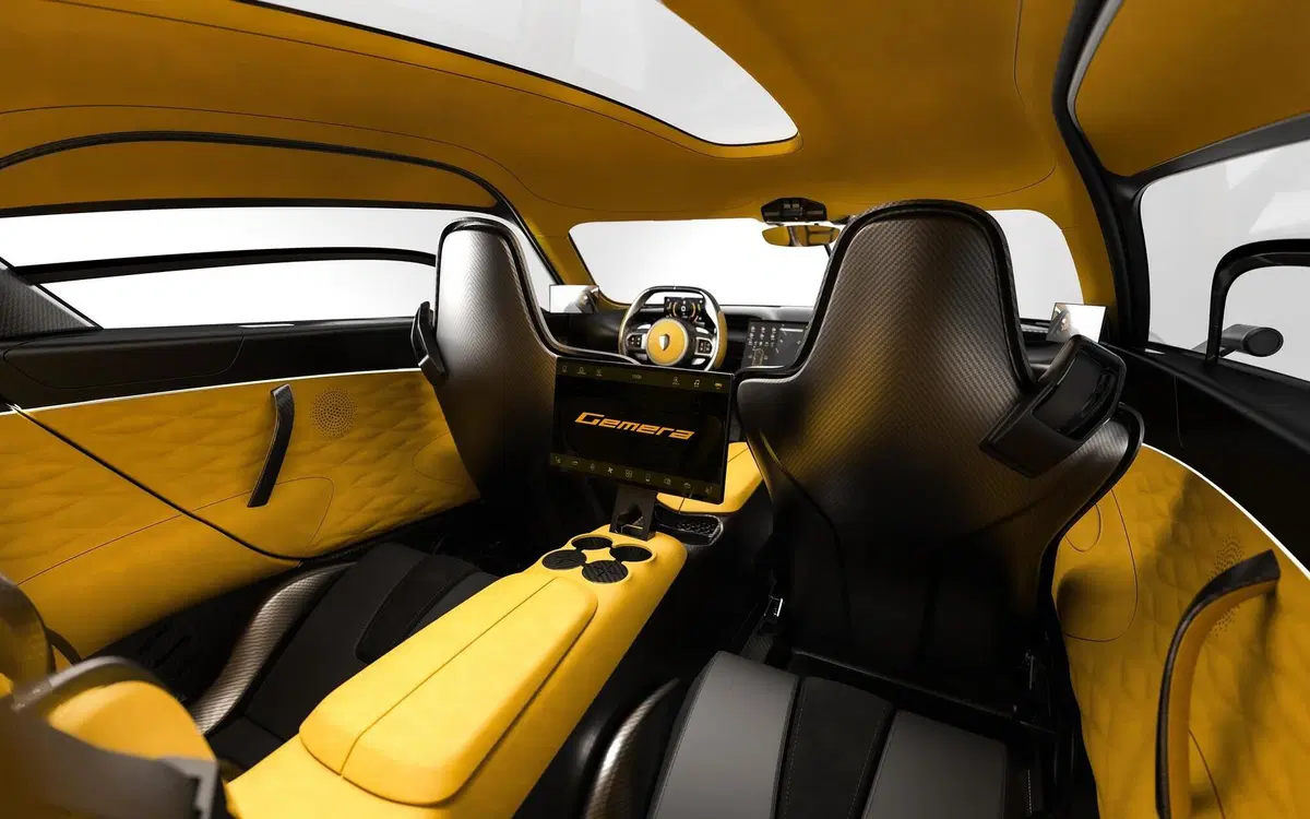 Koenigsegg Gemera: supercar 2+2 ibrida da 1.700 CV e 3.500 Nm (9)