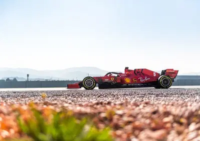 Formula 1: il test Pirelli con la Ferrari posticipato per il Coronavirus