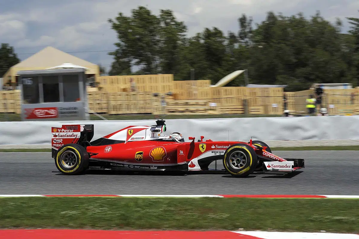 F1, Gp Spagna 2016: pole per Hamilton (30)