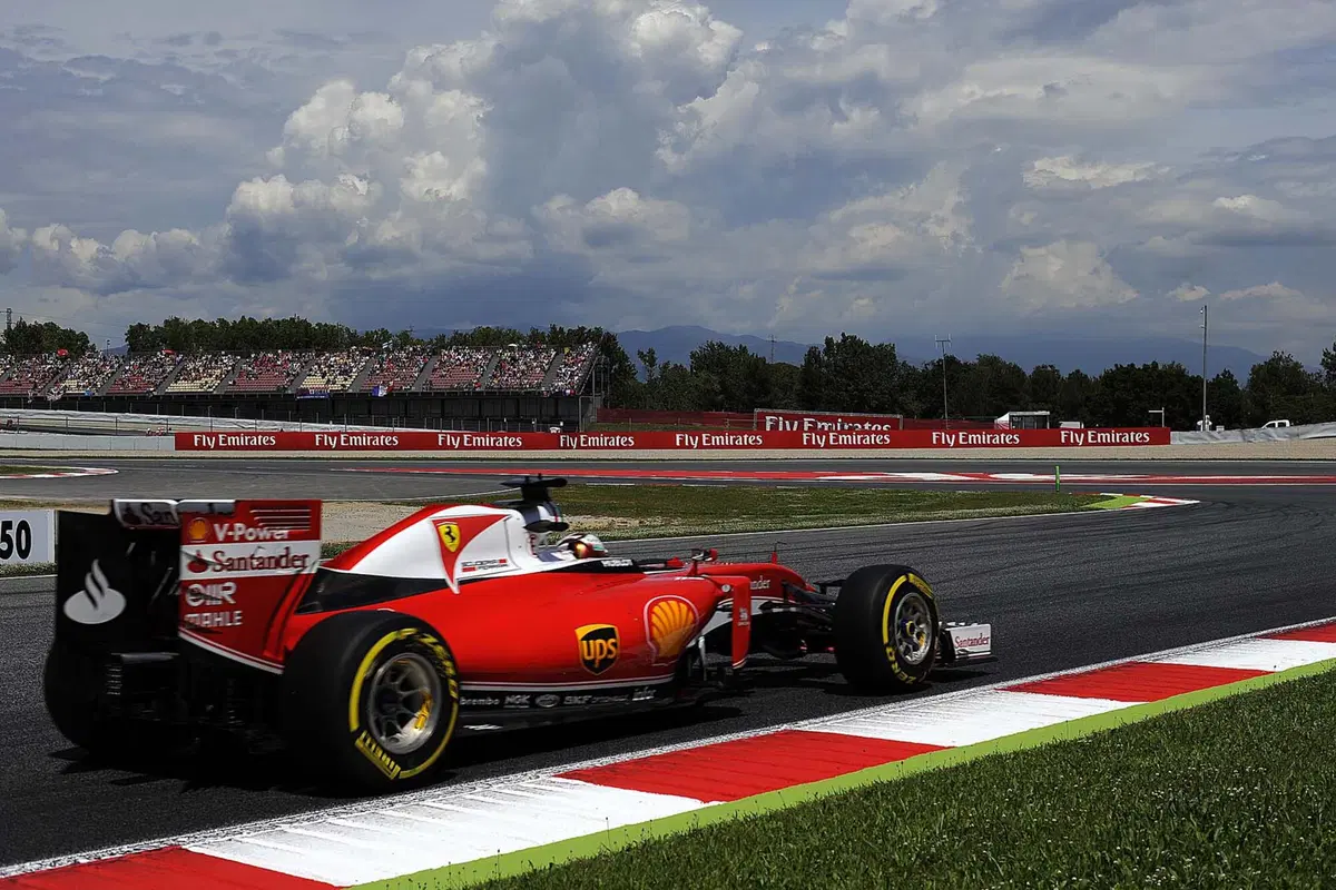 F1, Gp Spagna 2016: pole per Hamilton (11)