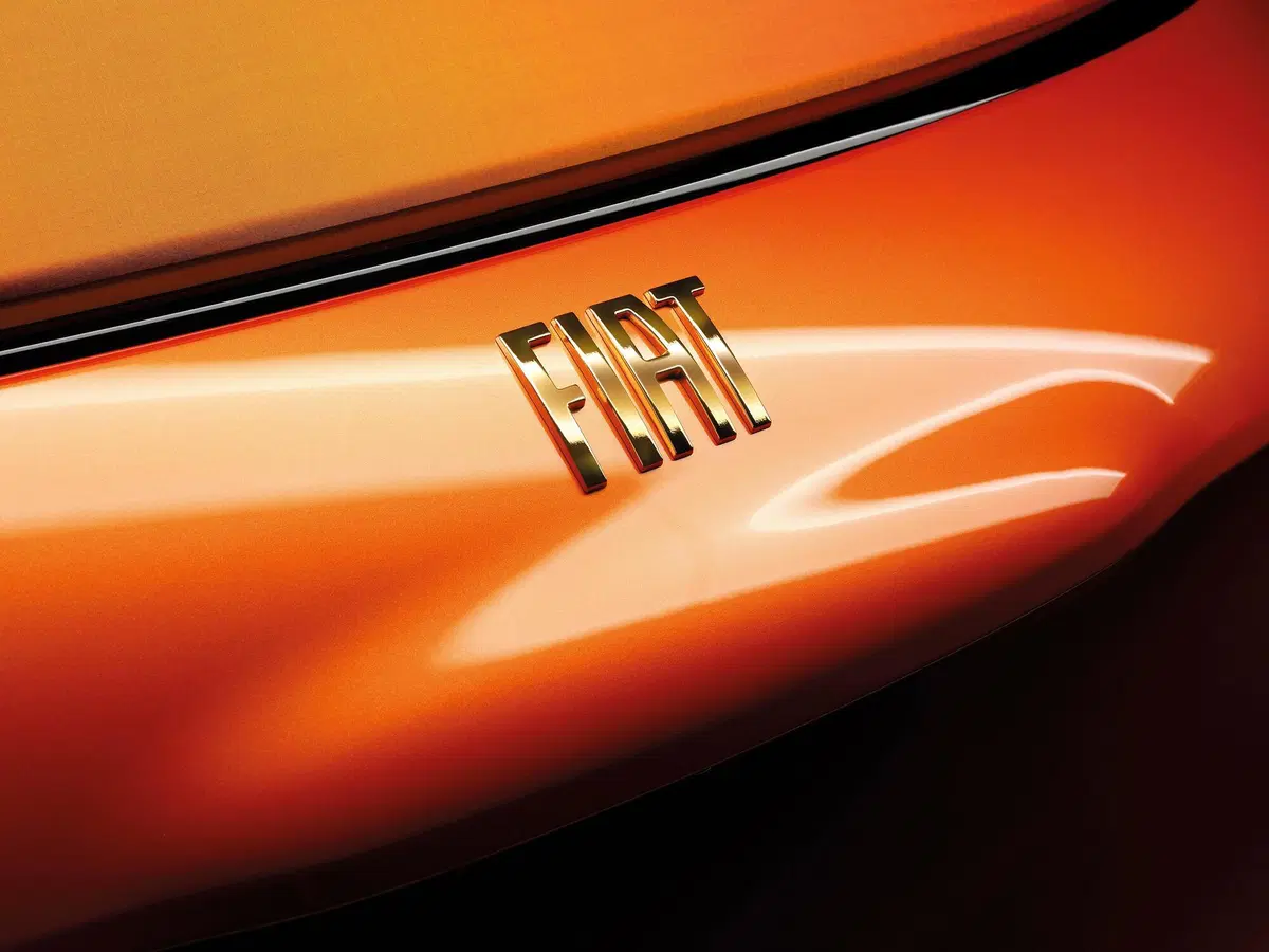 Nuova Fiat 500 elettrica: tre one-off alla moda, Armani, Bvlgari e Kartell (5)