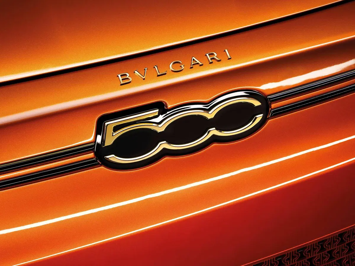 Nuova Fiat 500 elettrica: tre one-off alla moda, Armani, Bvlgari e Kartell