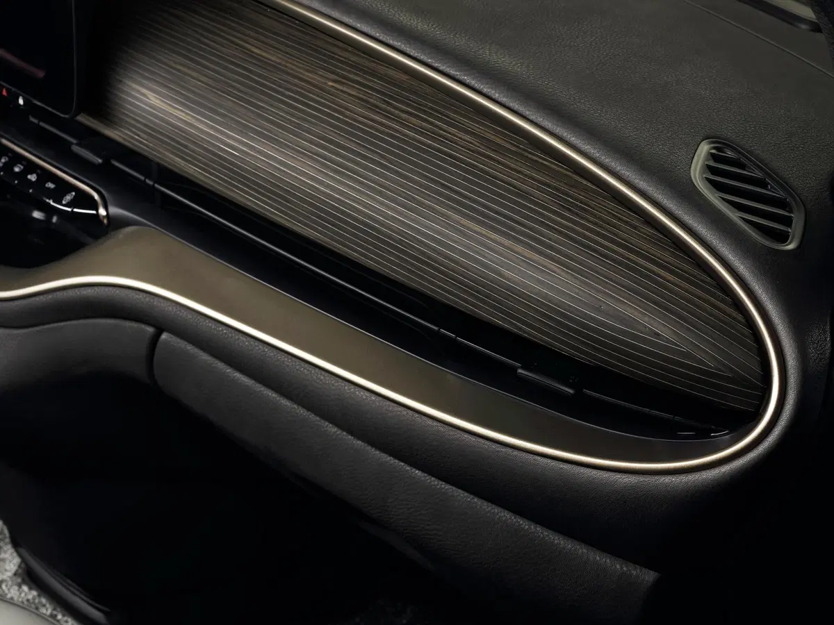 Nuova Fiat 500 elettrica: tre one-off alla moda, Armani, Bvlgari e Kartell (10)
