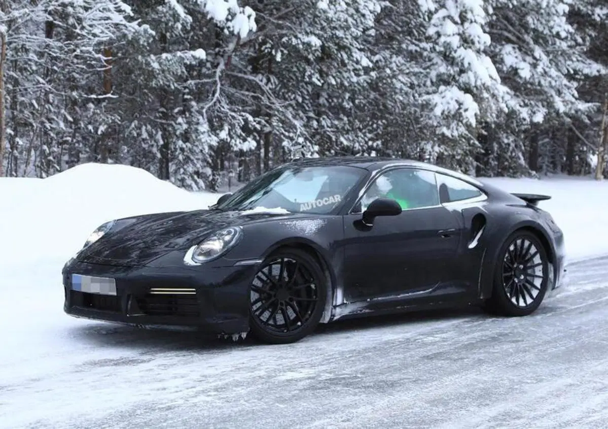 Porsche 911, l'elettrificazione.. non arriver&agrave; cos&igrave; presto!
