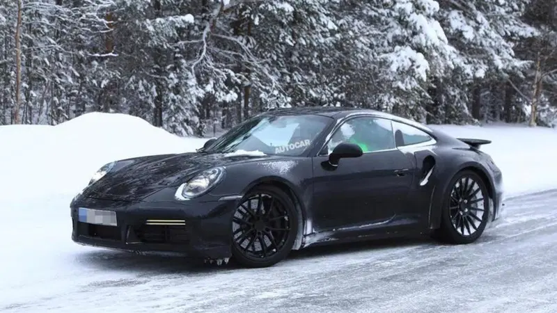 Porsche 911, l'elettrificazione.. non arriver&agrave; cos&igrave; presto!