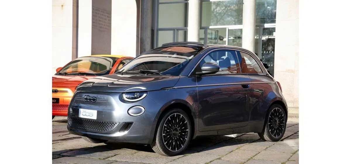 Confronto Fiat 500 elettrica, Quanto evoluta in 6 anni? 500e USA (2013) Vs 500 BEV EU (2020) (11)