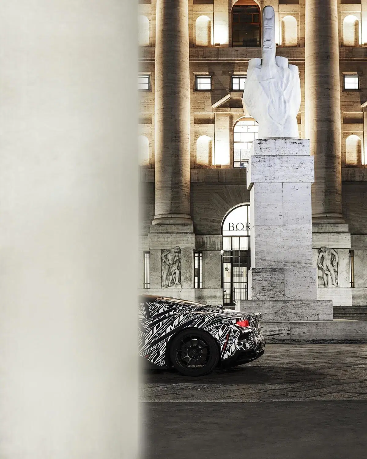 Maserati MC20: eccola camuffata sulle strade di Milano! (4)