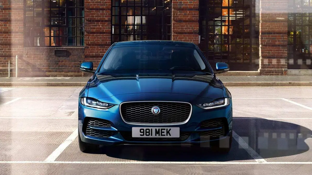 Jaguar XE 2.0 D 180 CV aut. R-Sport (3)