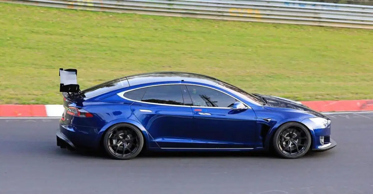 Nuove Tesla super prestanti, gamma Performance: Model S e Model X Plaid con batteria record [video]