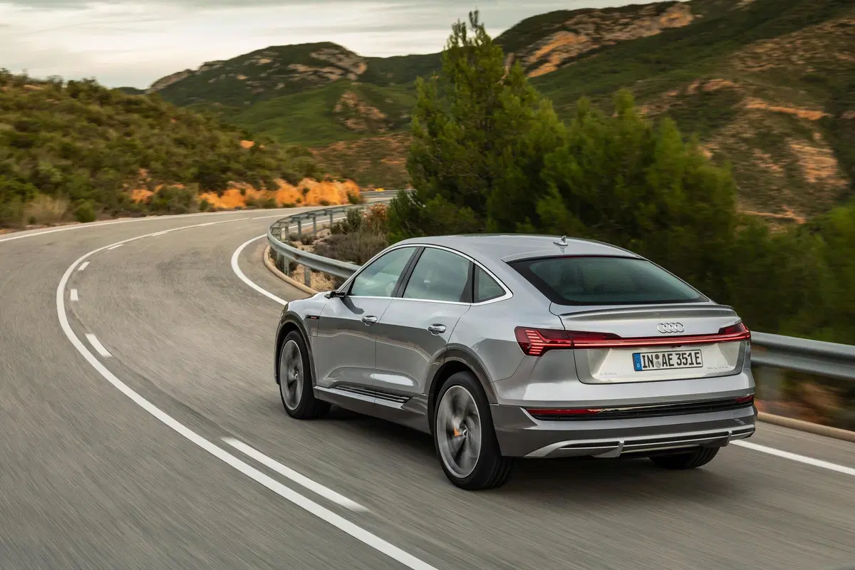 Audi e-tron Sportback (2019-22) (4)