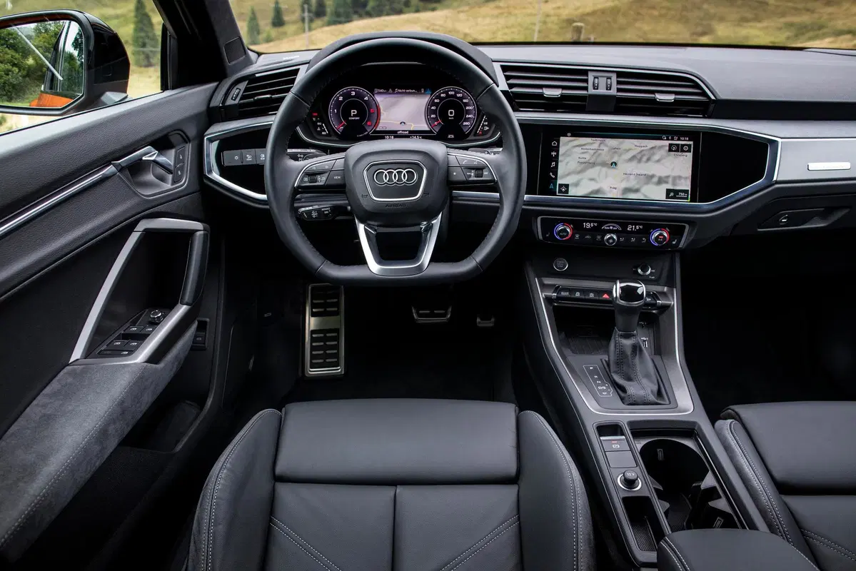Audi Q3 Sportback 40 2.0 tdi quattro 193cv s-tronic (11)