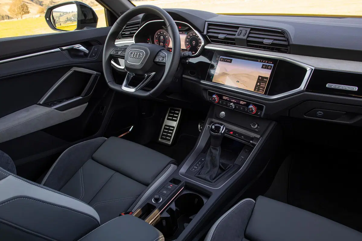 Audi Q3 Sportback 40 2.0 tdi quattro 193cv s-tronic (16)