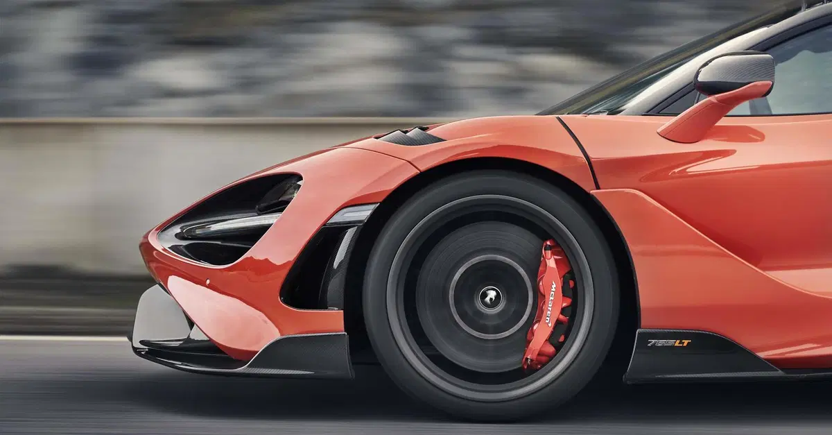 McLaren verso l'ibrido: &laquo;La Ferrari SF90 Stradale &egrave; troppo pesante per noi&raquo;