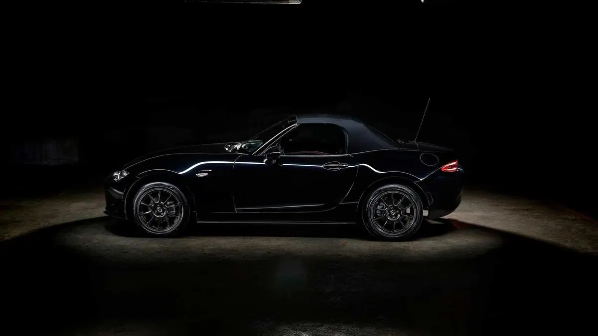 Mazda MX-5 Eunos Edition: la spider torna 'come era una volta' (2)
