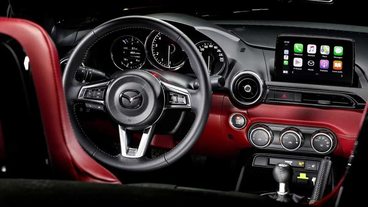 Mazda MX-5 Eunos Edition: la spider torna 'come era una volta' (16)