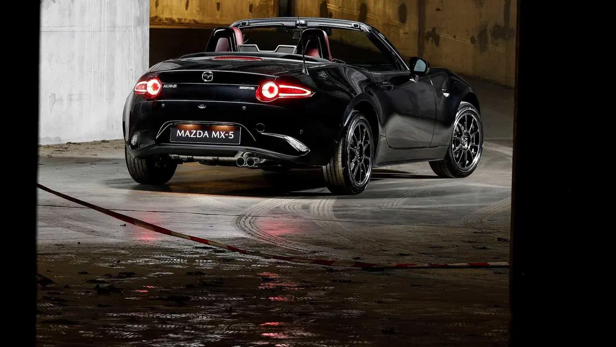 Mazda MX-5 Eunos Edition: la spider torna 'come era una volta' (7)