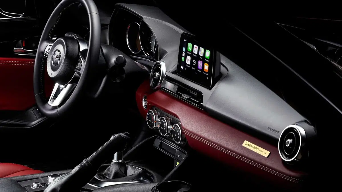 Mazda MX-5 Eunos Edition: la spider torna 'come era una volta' (5)