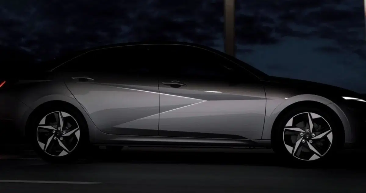 Hyundai Elantra: la nuova generazione attesa negli USA (3)