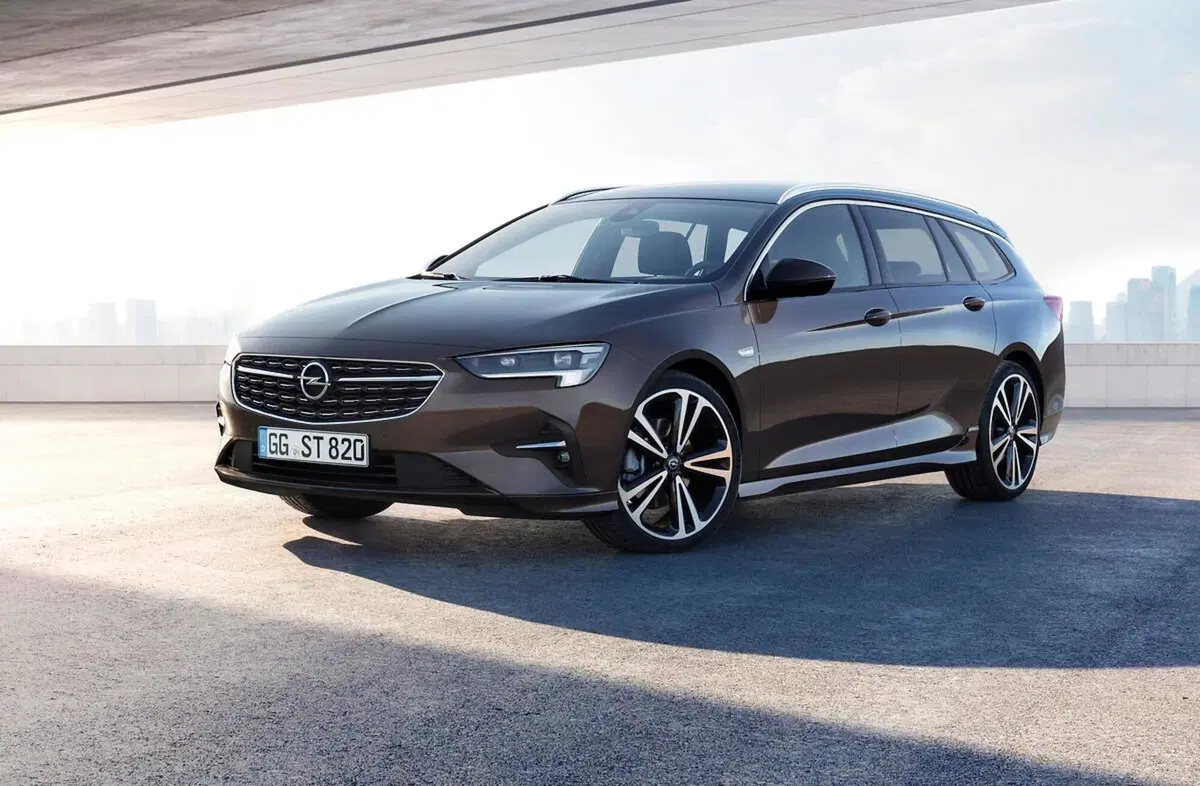 Gamma Sports Tourer Opel 2020, Astra e Insignia (4)