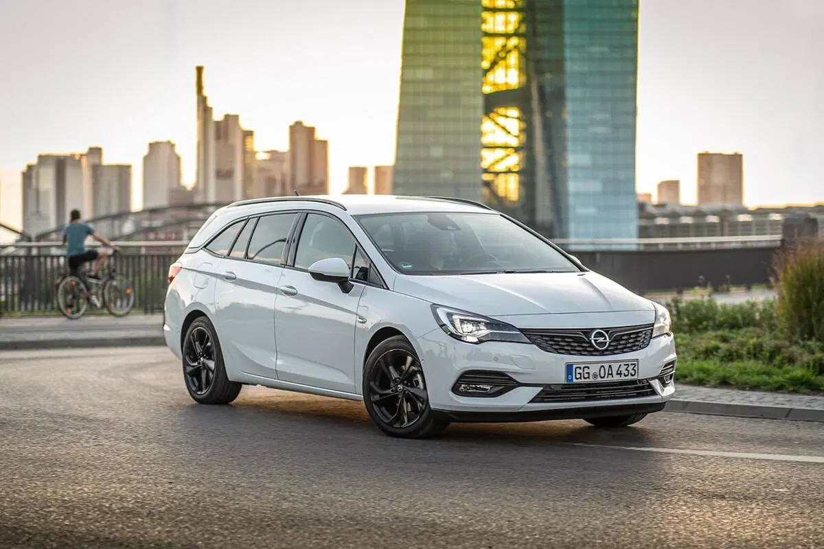 Gamma Sports Tourer Opel 2020, Astra e Insignia (7)