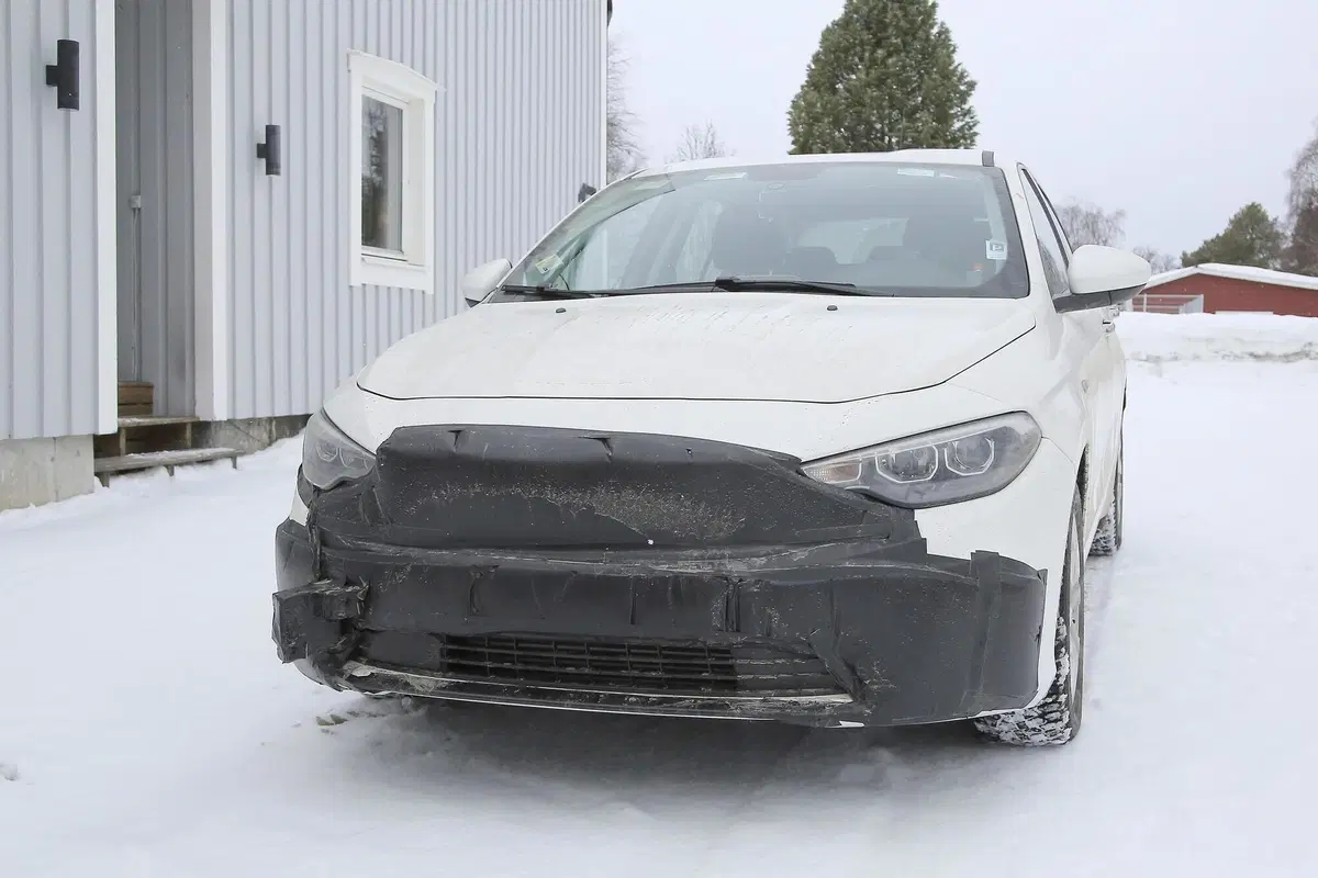 Fiat Tipo: restyling in arrivo, ma senza esagerare [Foto spia] (8)