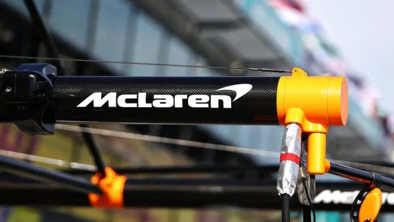 F1: la McLaren si ritira dal GP d'Australia 2020. Membro del team positivo al Coronavirus