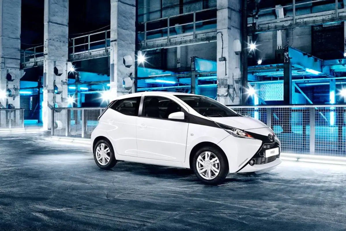 Quale comprare, Confronto: Toyota Aygo 1.0 Vs Fiat 500 1.2 (2)