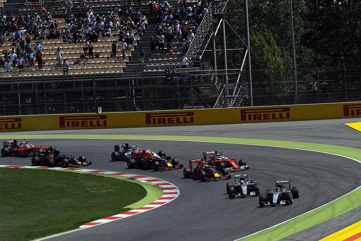 F1, Gp Spagna 2016: trionfo per Verstappen, il più giovane vincitore della storia della F1 (9)