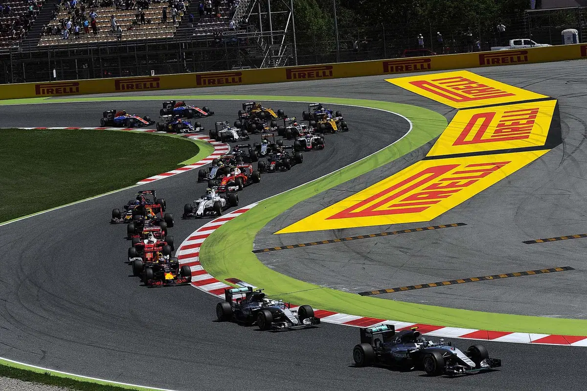 F1, Gp Spagna 2016: trionfo per Verstappen, il più giovane vincitore della storia della F1 (12)