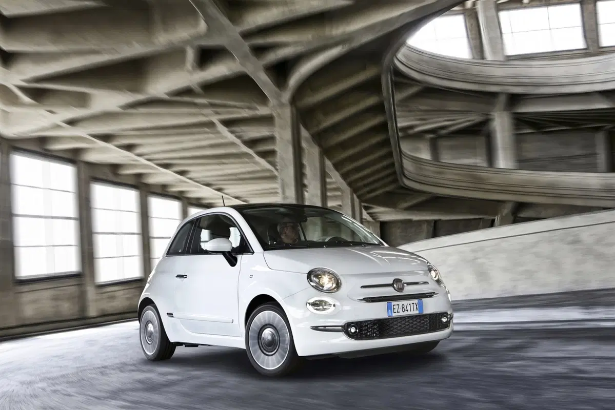 Quale comprare, Confronto: Toyota Aygo 1.0 Vs Fiat 500 1.2 (7)