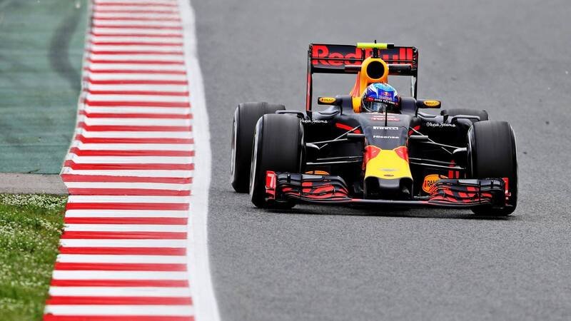 F1, Gp Spagna 2016: pioggia di complimenti per Verstappen
