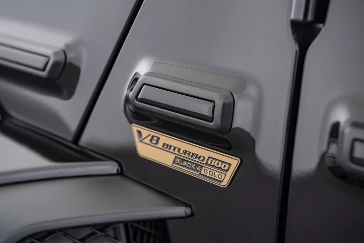 Brabus Mercedes G 63 AMG Black And Gold Edition: non solo estetica (13)