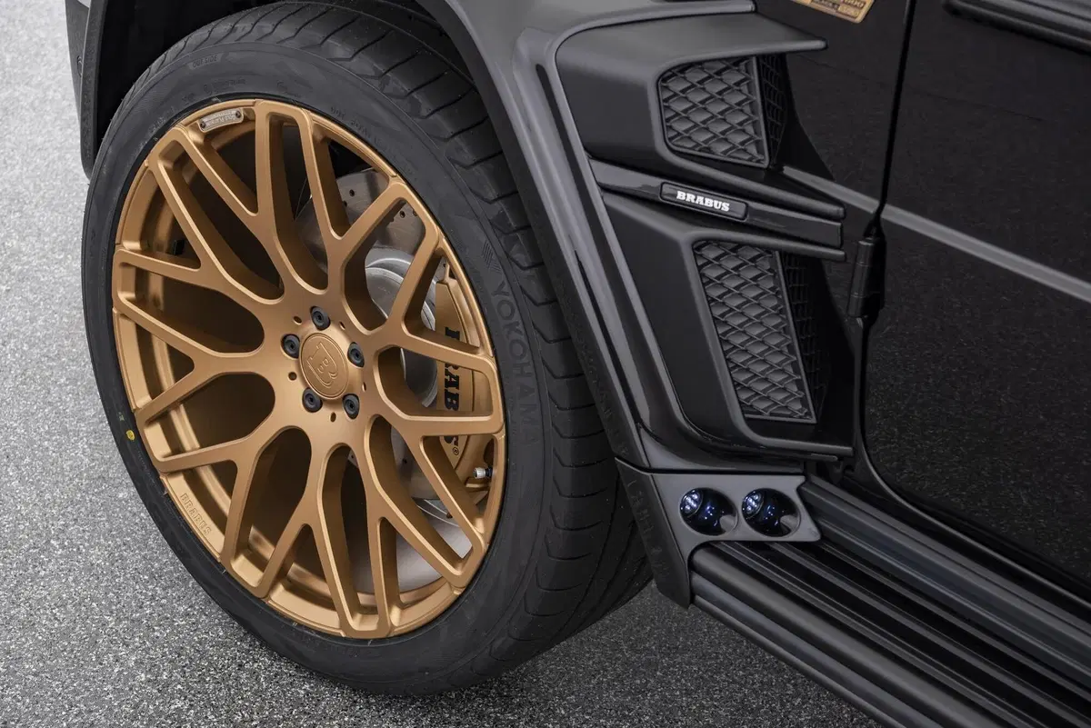 Brabus Mercedes G 63 AMG Black And Gold Edition: non solo estetica (7)