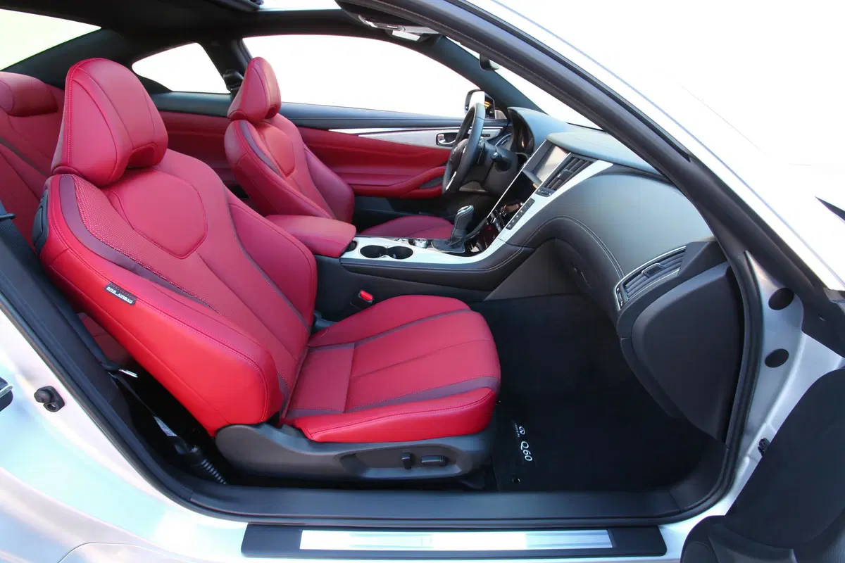 Infiniti Q60 (2016-19) (12)