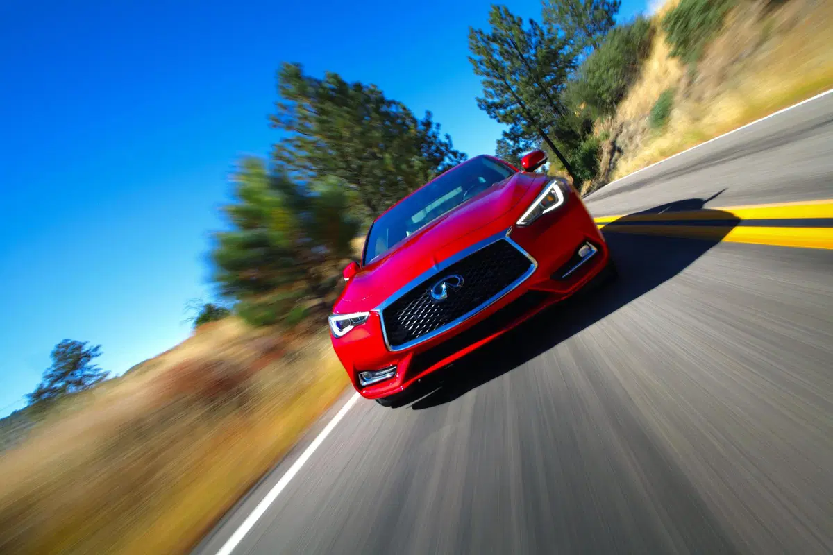 Infiniti Q60 (2016-19) (23)